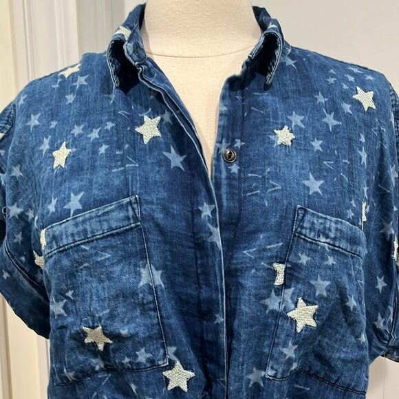 New! ELAN Button Up Front Tie Shirt Blouse Indigo Stars Size Medium NWT - Picture 2 of 12